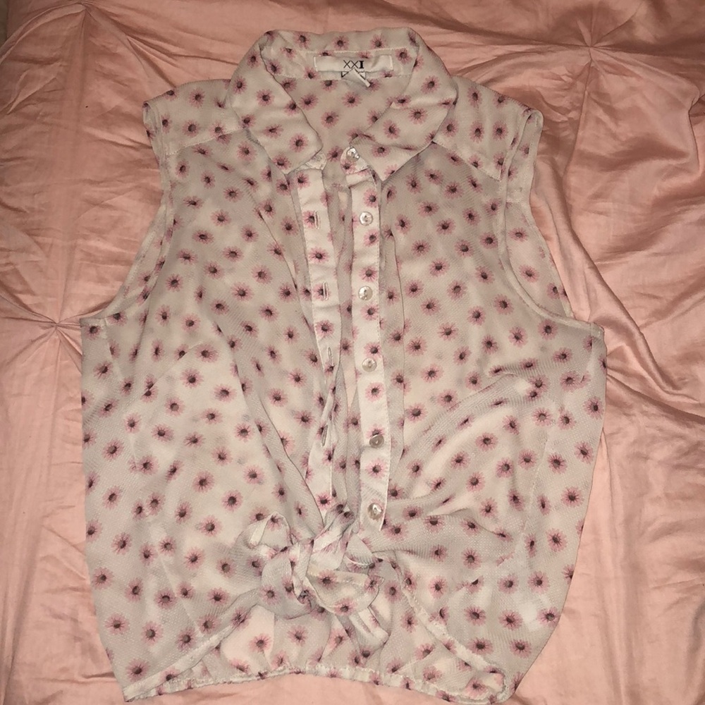 Sleeveless blouse